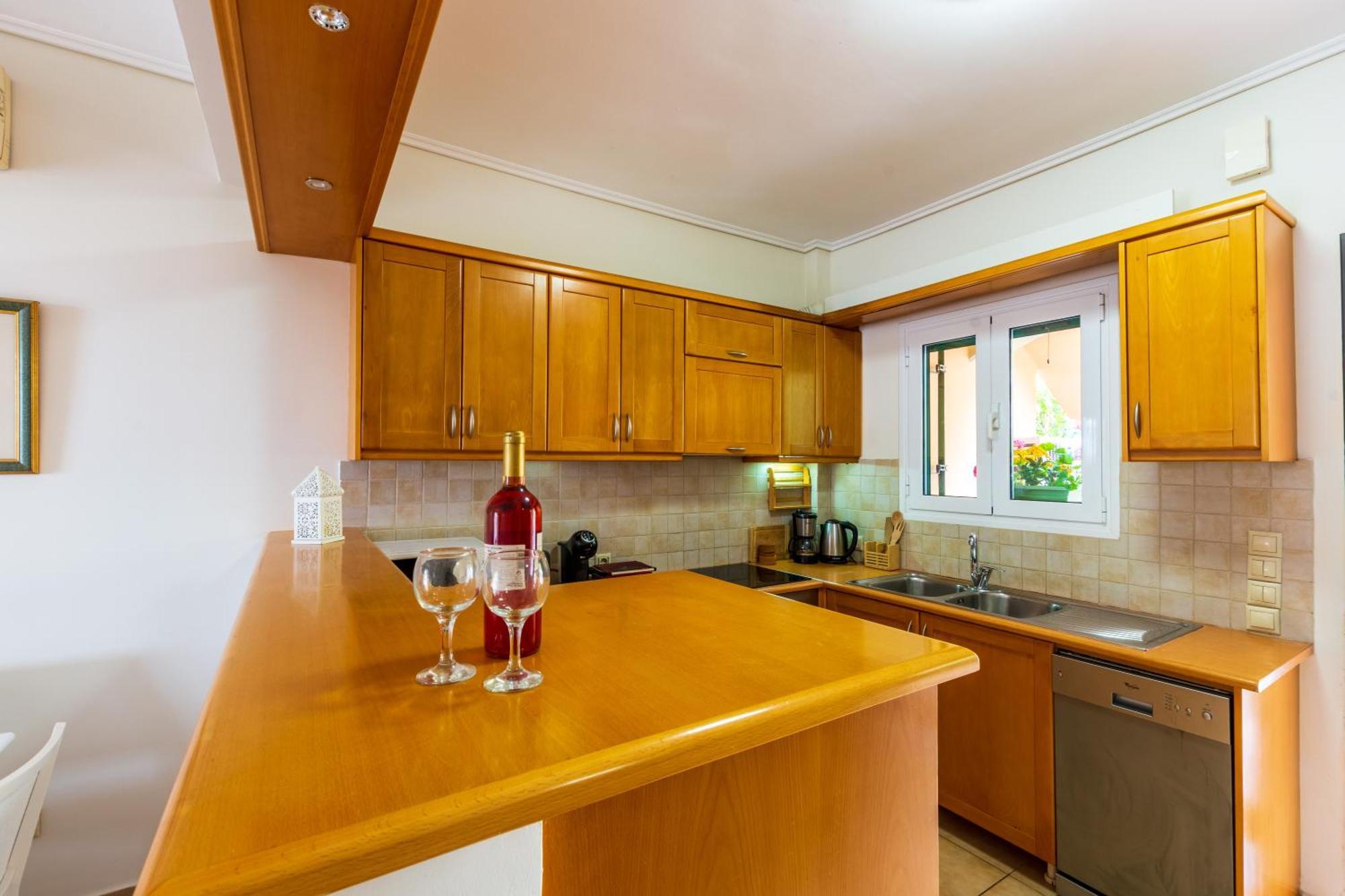 Barbati Seafront Luxury Suites Eksteriør bilde