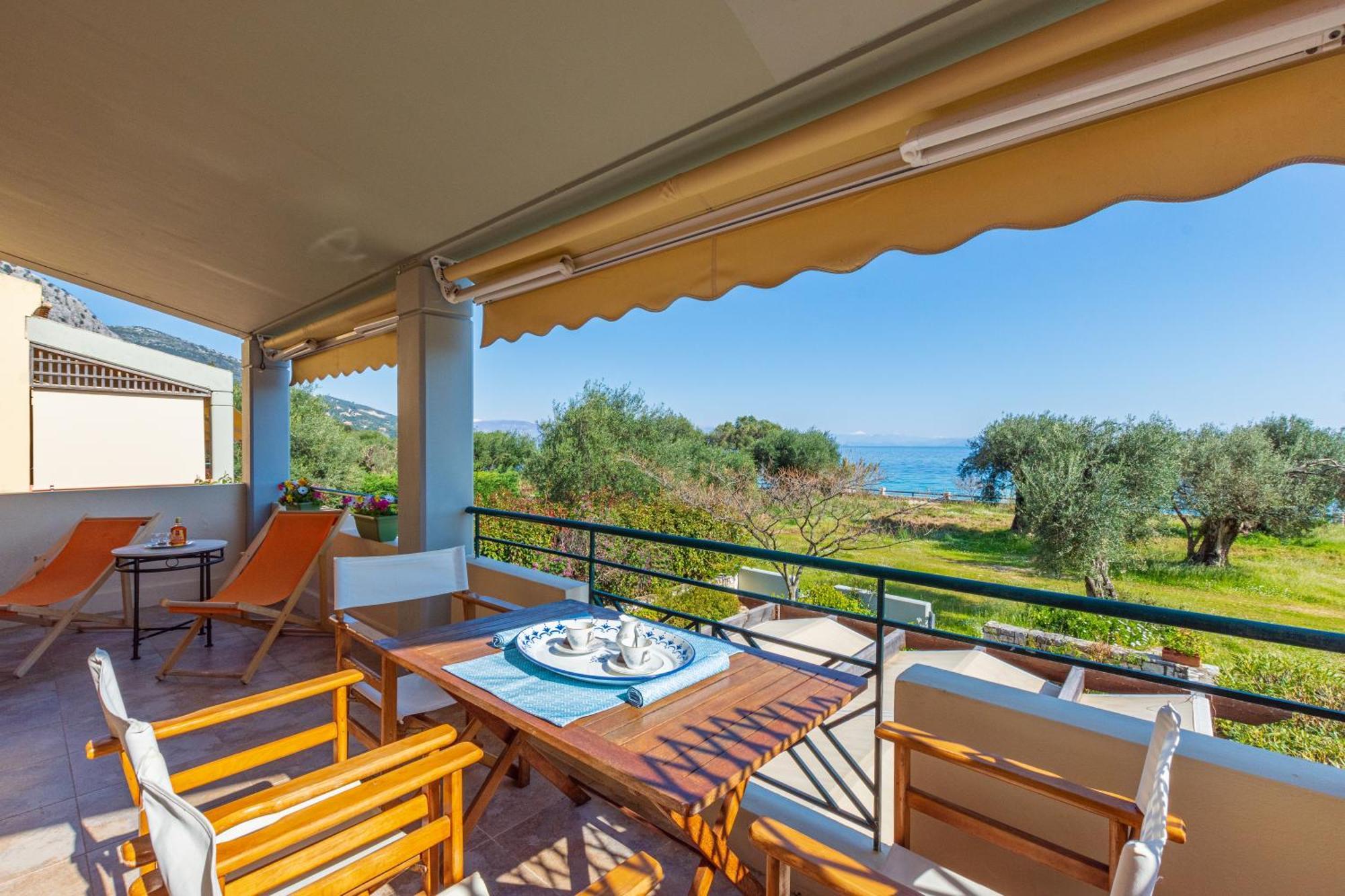 Barbati Seafront Luxury Suites Eksteriør bilde