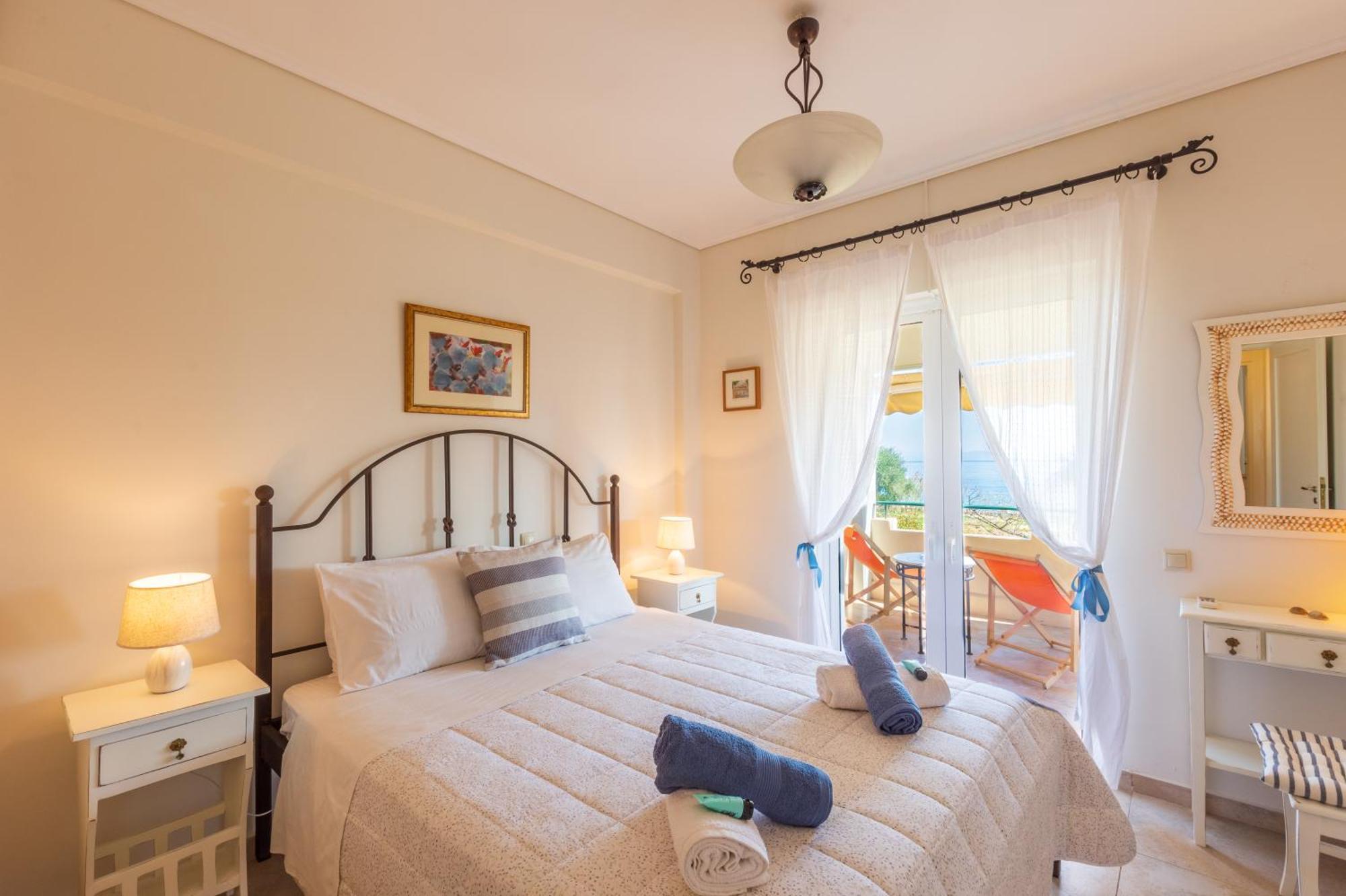 Barbati Seafront Luxury Suites Eksteriør bilde