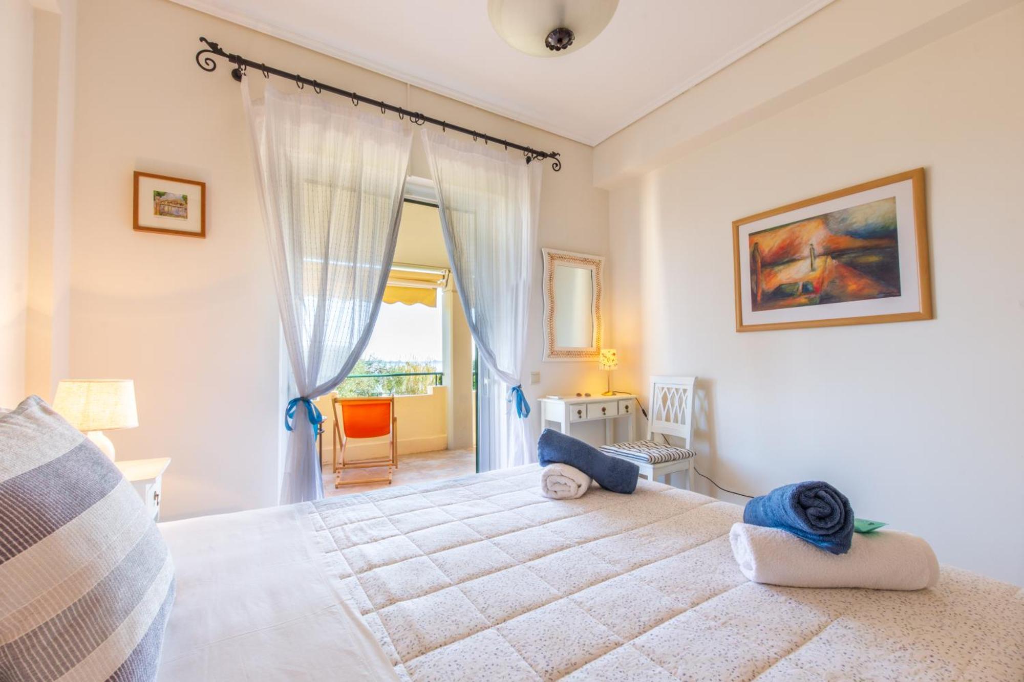 Barbati Seafront Luxury Suites Eksteriør bilde